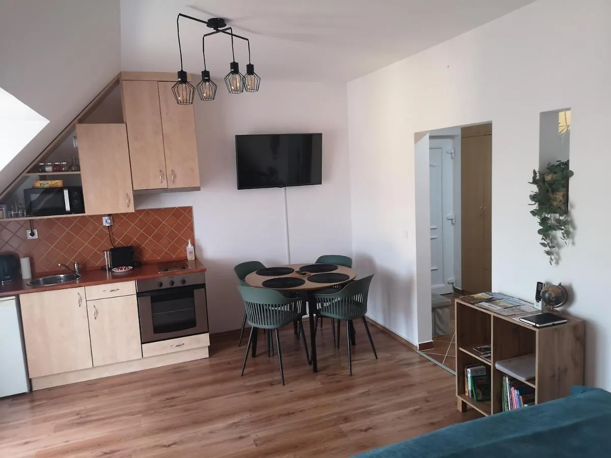 Orsika Hilltop Apartman Eger Hongrie